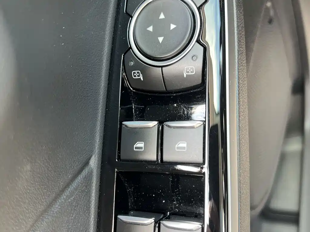 Ford Escape — миниатюра 20