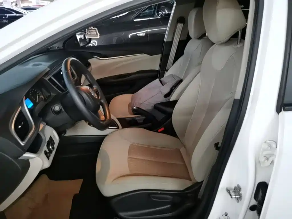 Buick Excelle — миниатюра 15