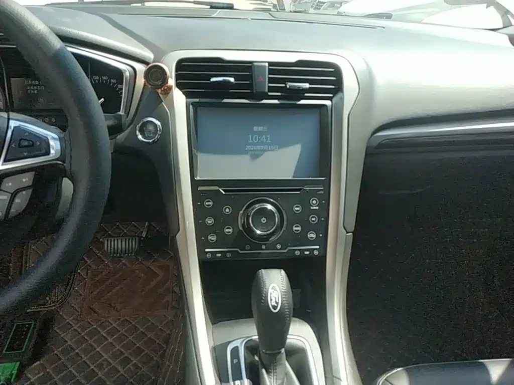 Ford Mondeo — миниатюра 13
