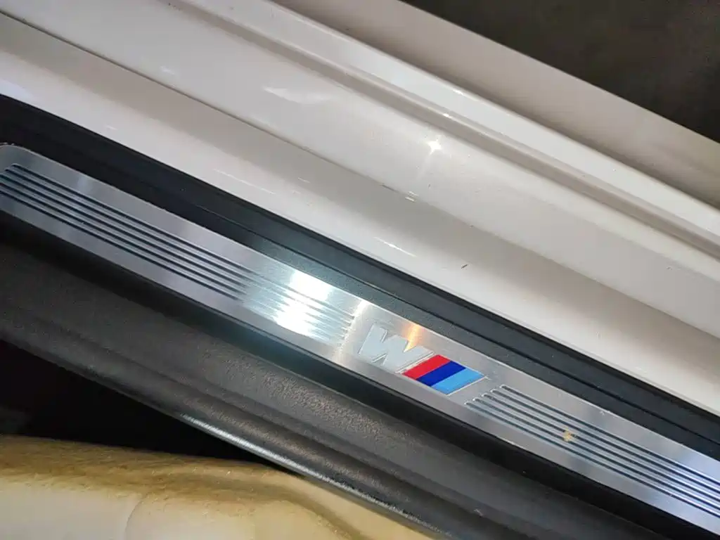 BMW 5 Series — миниатюра 21
