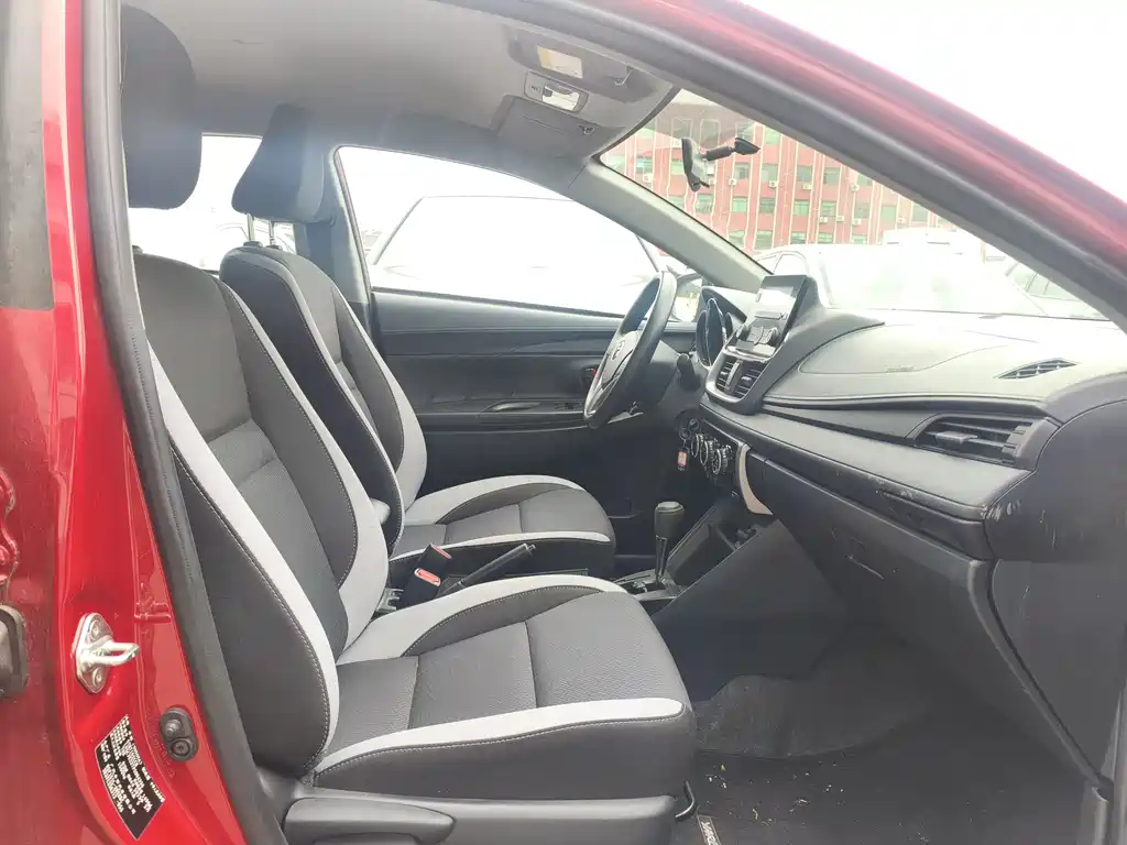 TOYOTA YARIS L ZHIXUAN