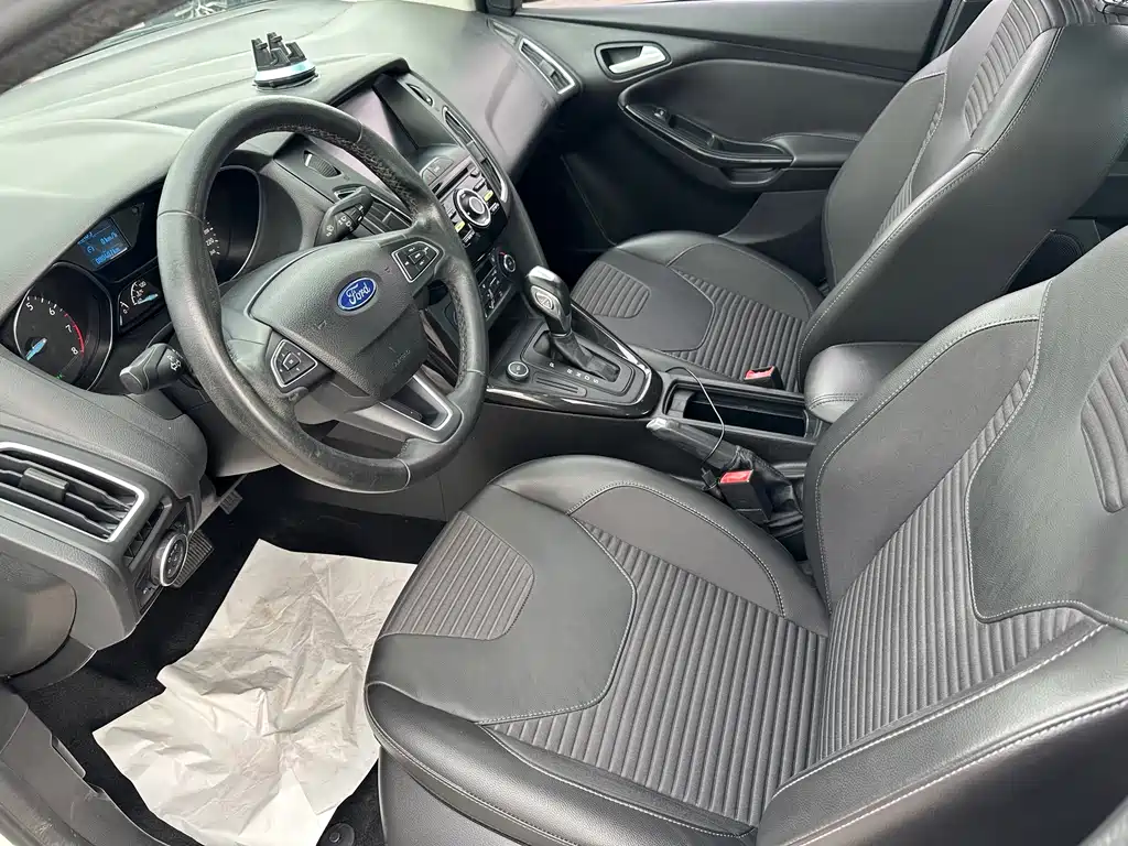 Ford Focus — миниатюра 8