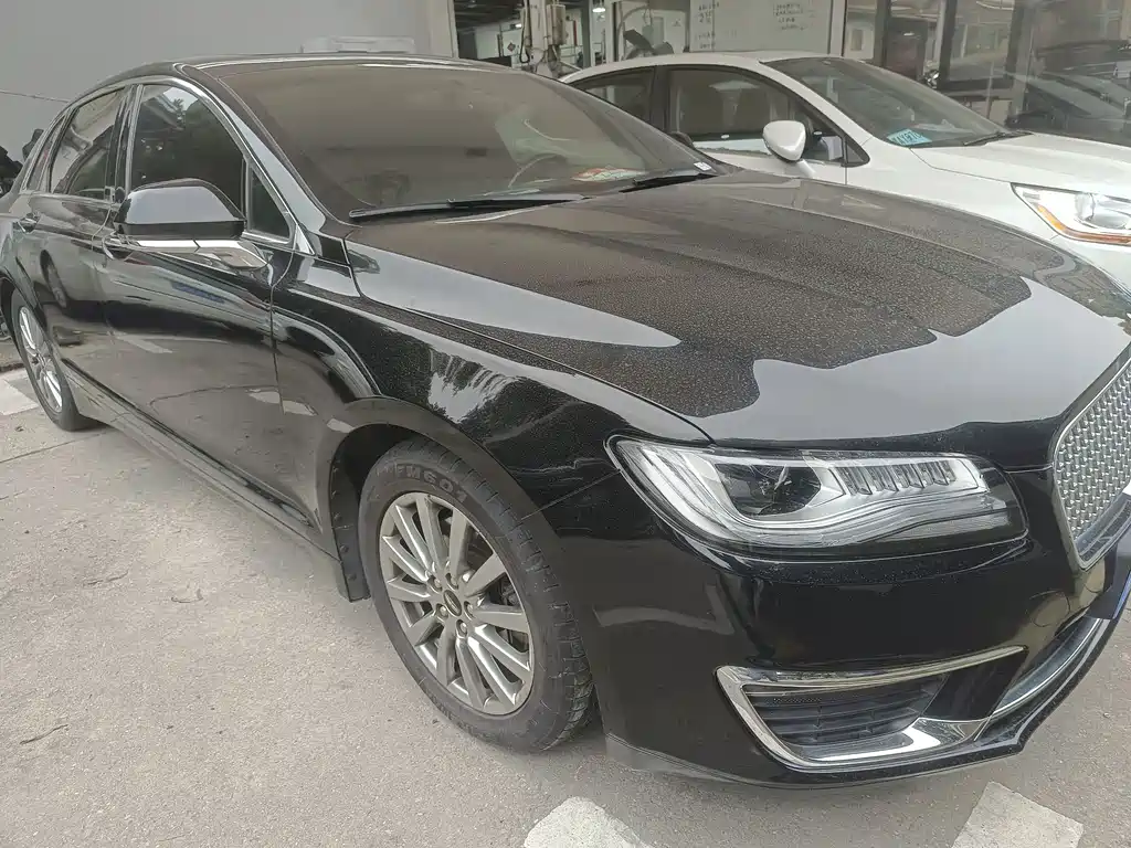 Lincoln MKZ — миниатюра 2