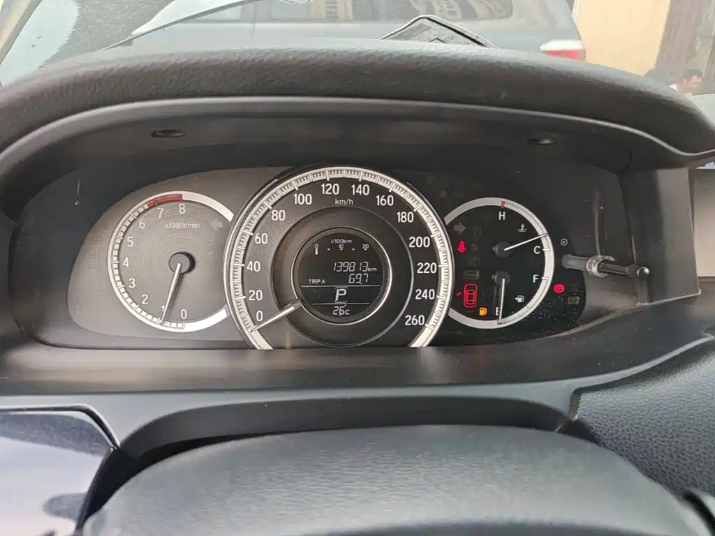 Honda Accord — миниатюра 12