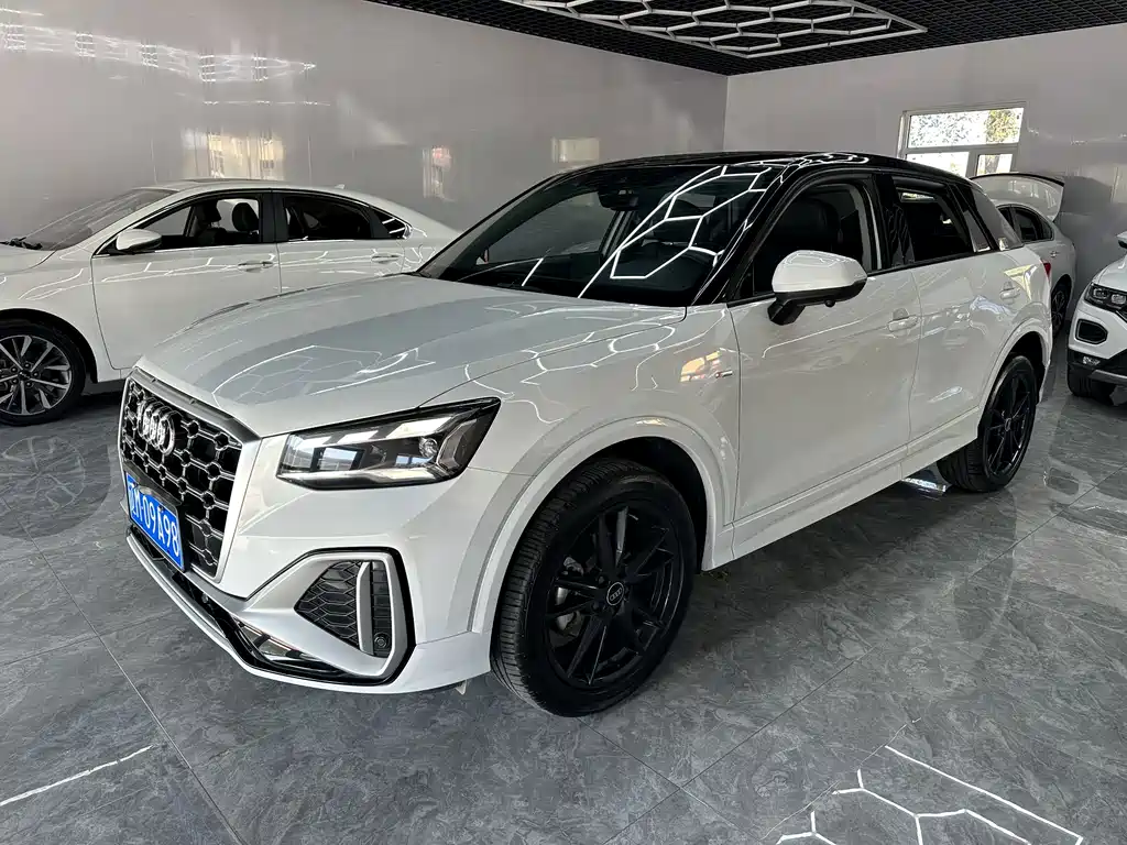 Audi Q2L — миниатюра 2