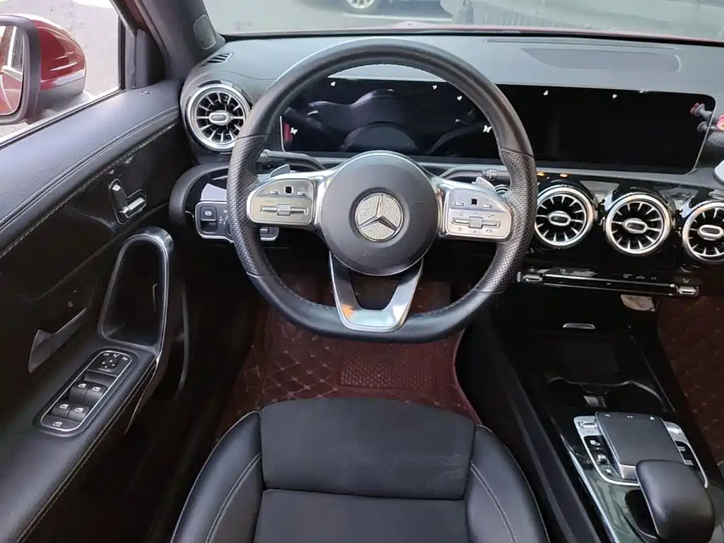Mercedes-Benz A-Class — миниатюра 11