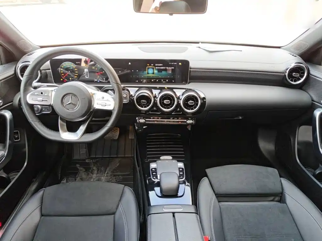Mercedes-Benz A-Class — миниатюра 10