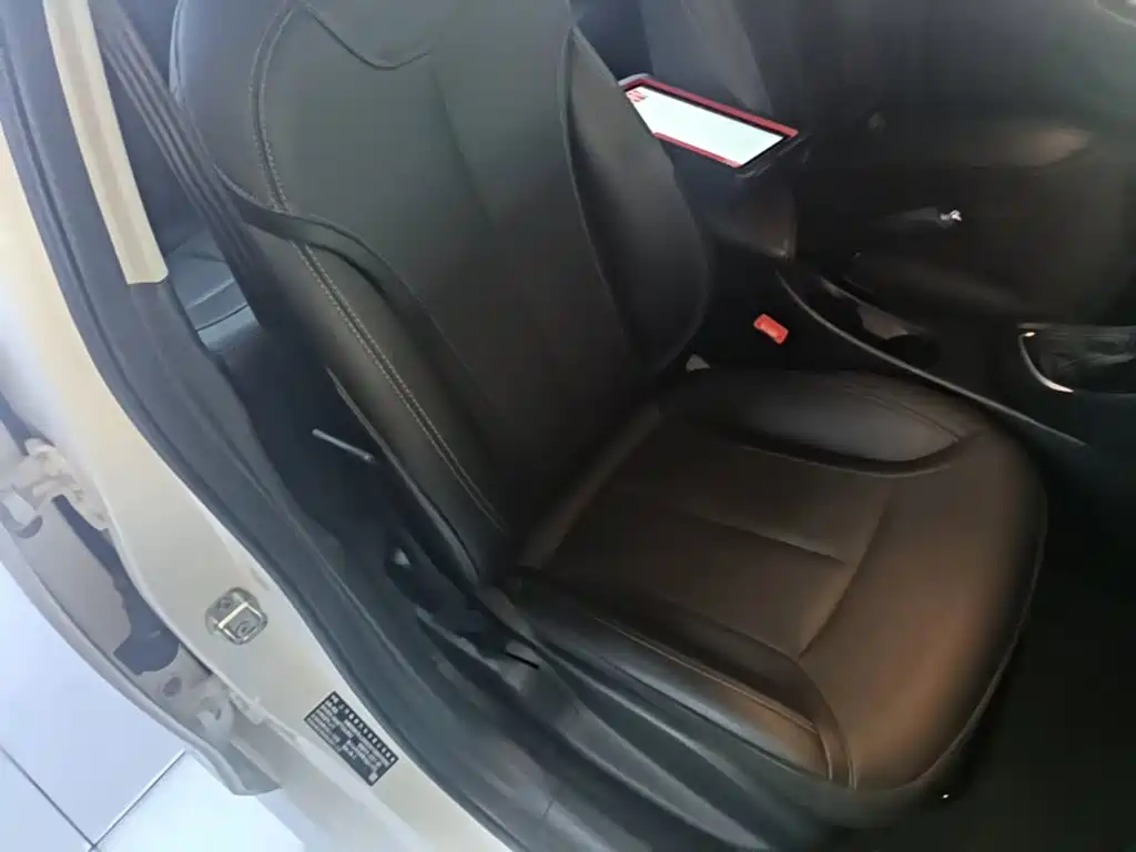 Buick Excelle — миниатюра 25