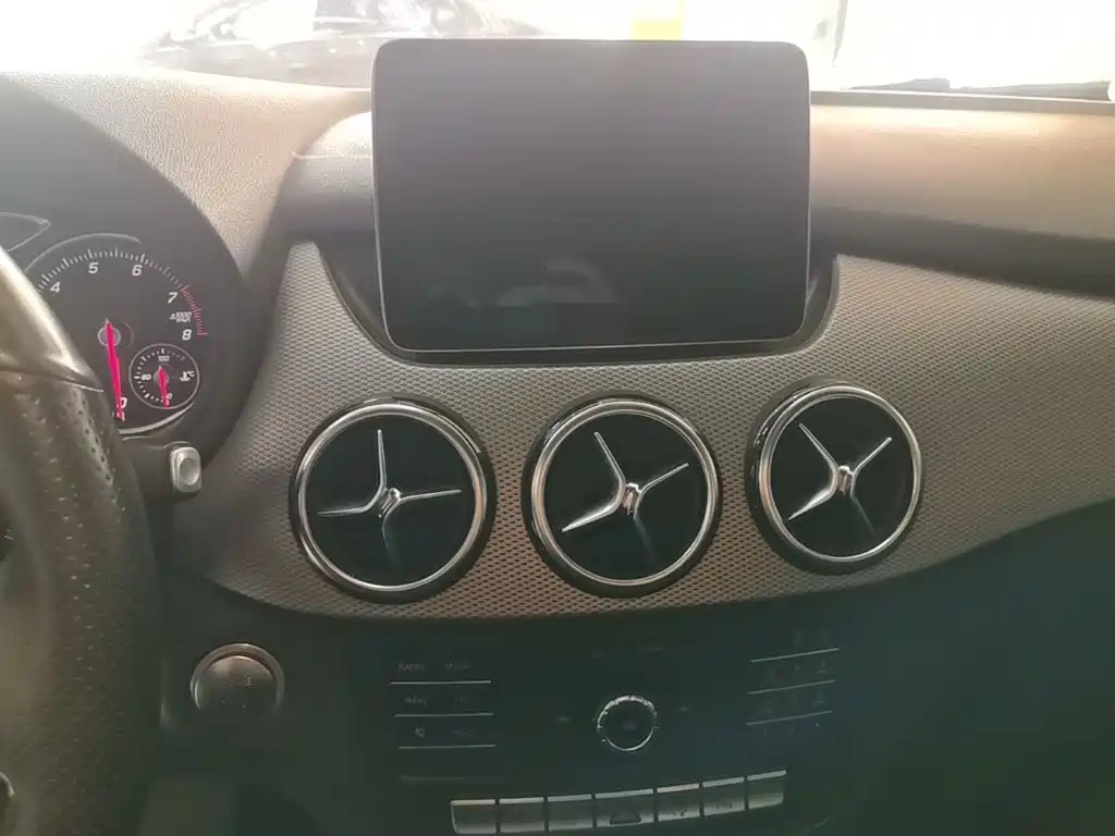 Mercedes-Benz B-Class — миниатюра 13