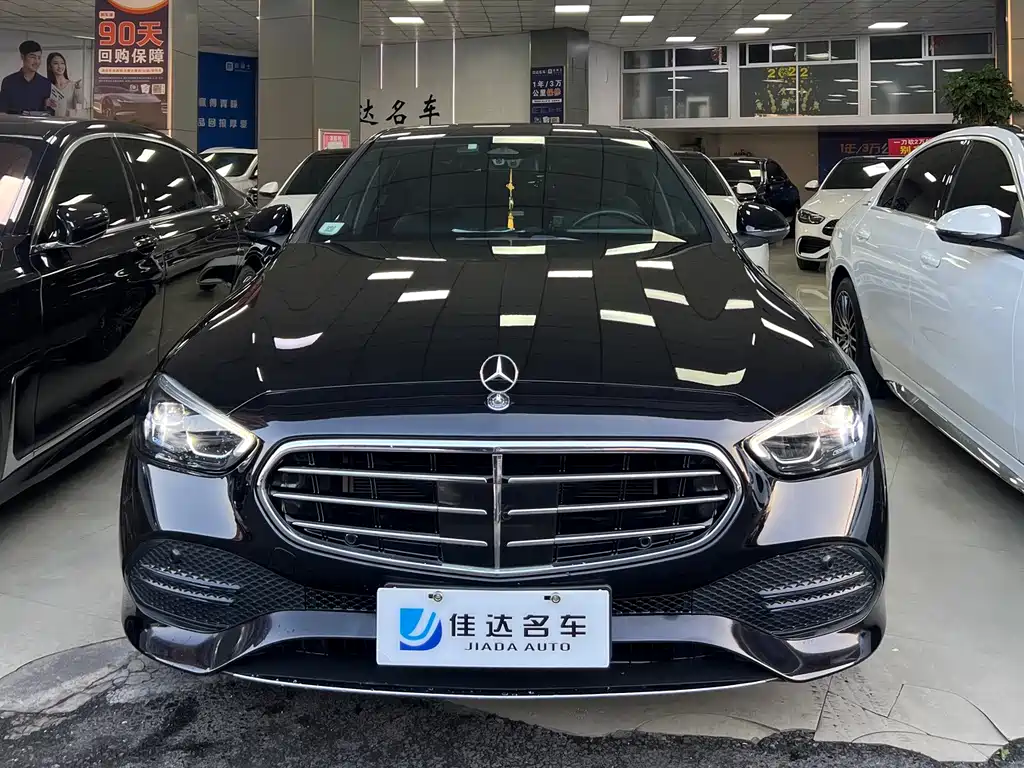 Mercedes-Benz C-Class — миниатюра 2