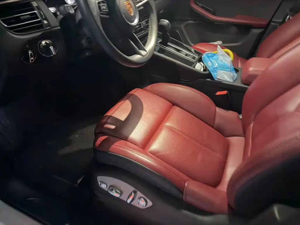Porsche Macan — миниатюра 8