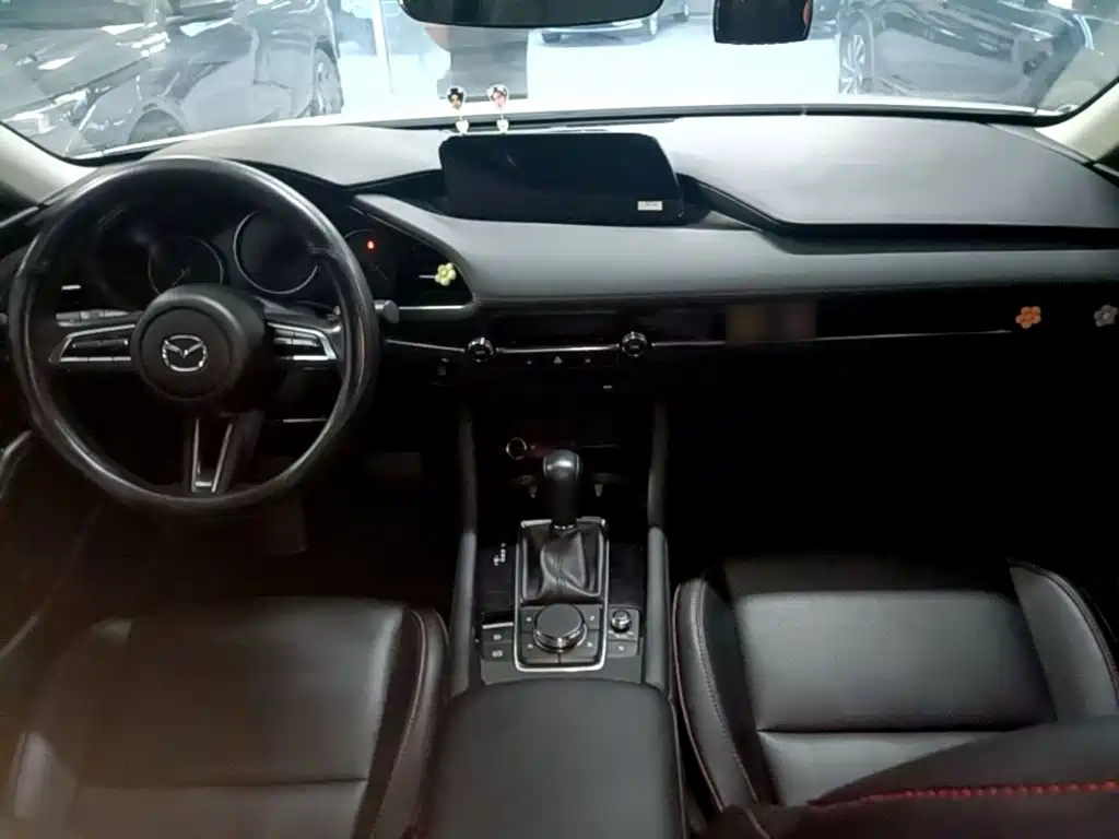 Mazda 3 Axela — миниатюра 10