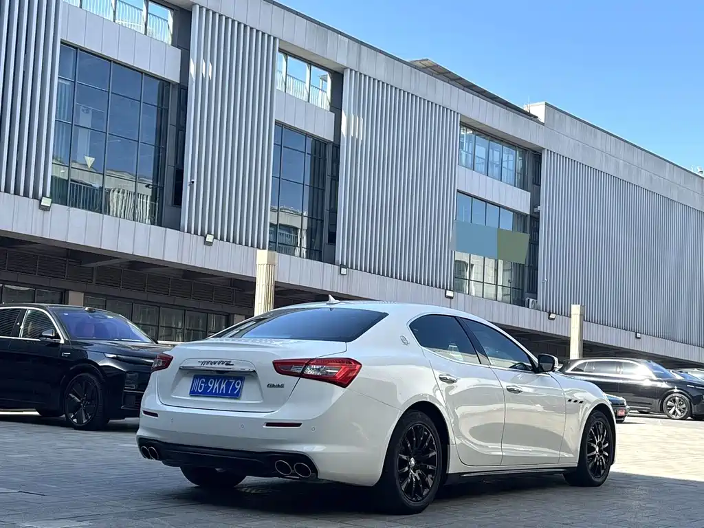 Maserati Ghibli — миниатюра 8