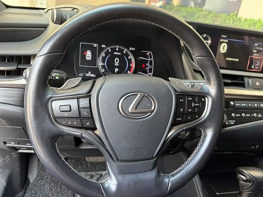 Lexus ES 2020 200
