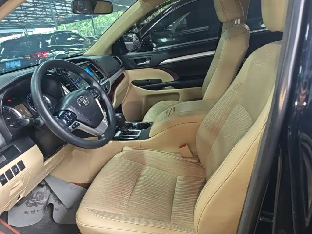 Toyota Highlander — миниатюра 15