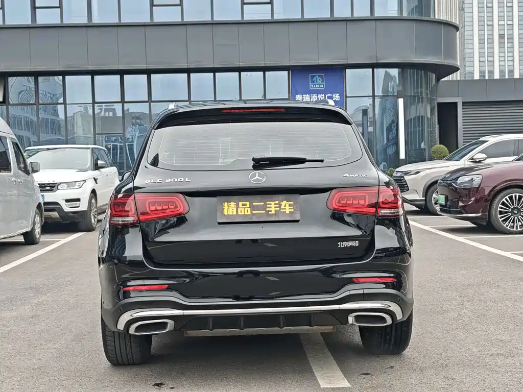 MERCEDES-BENZ GLC