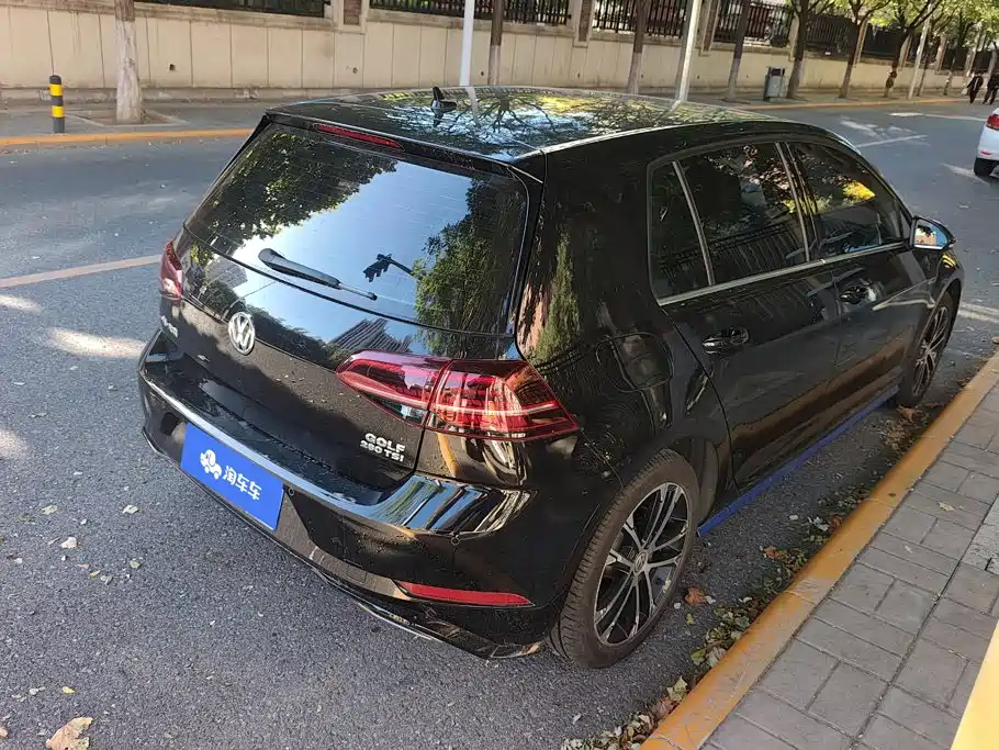 Volkswagen Golf — миниатюра 3
