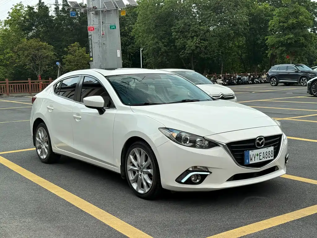 Купить Mazda 3 Axela