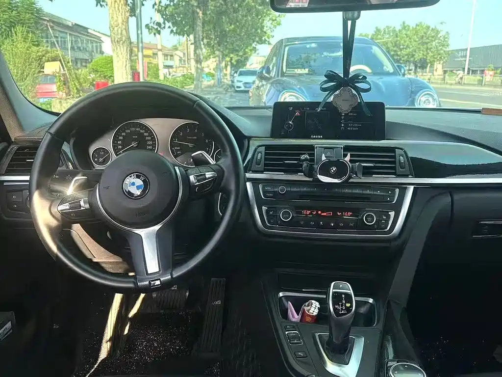 BMW 3 Series — миниатюра 3