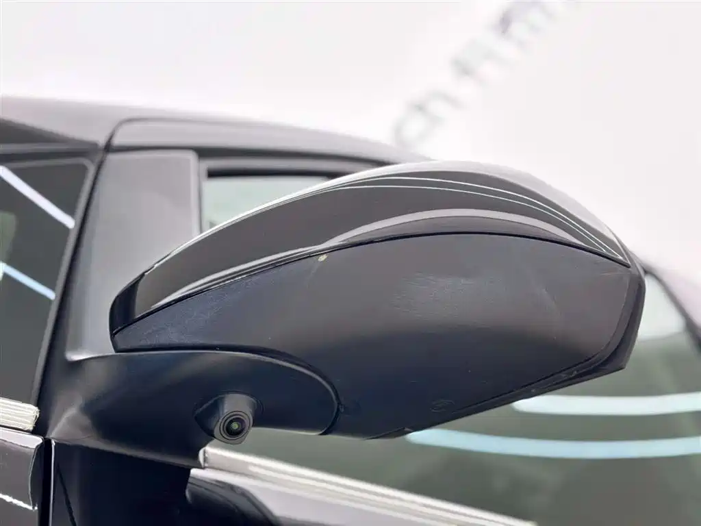 Mercedes-Benz Vito 2023 2.0T 7 мест