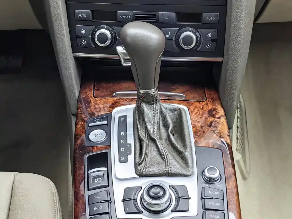 Audi A6L — миниатюра 13