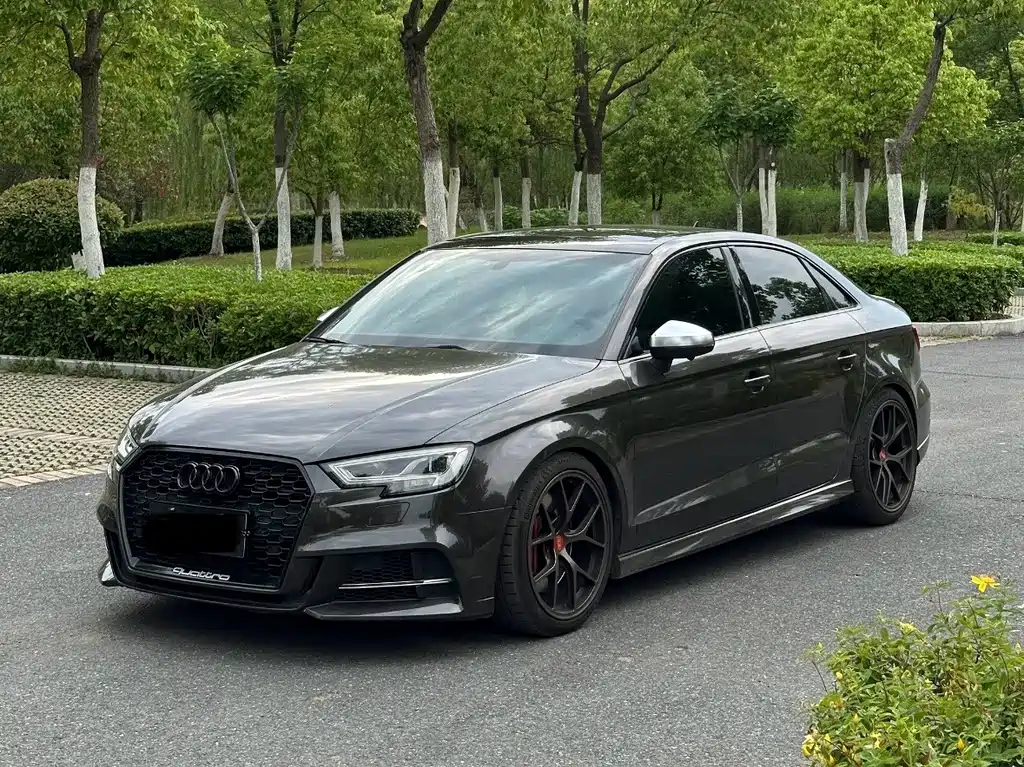 Купить Audi S3