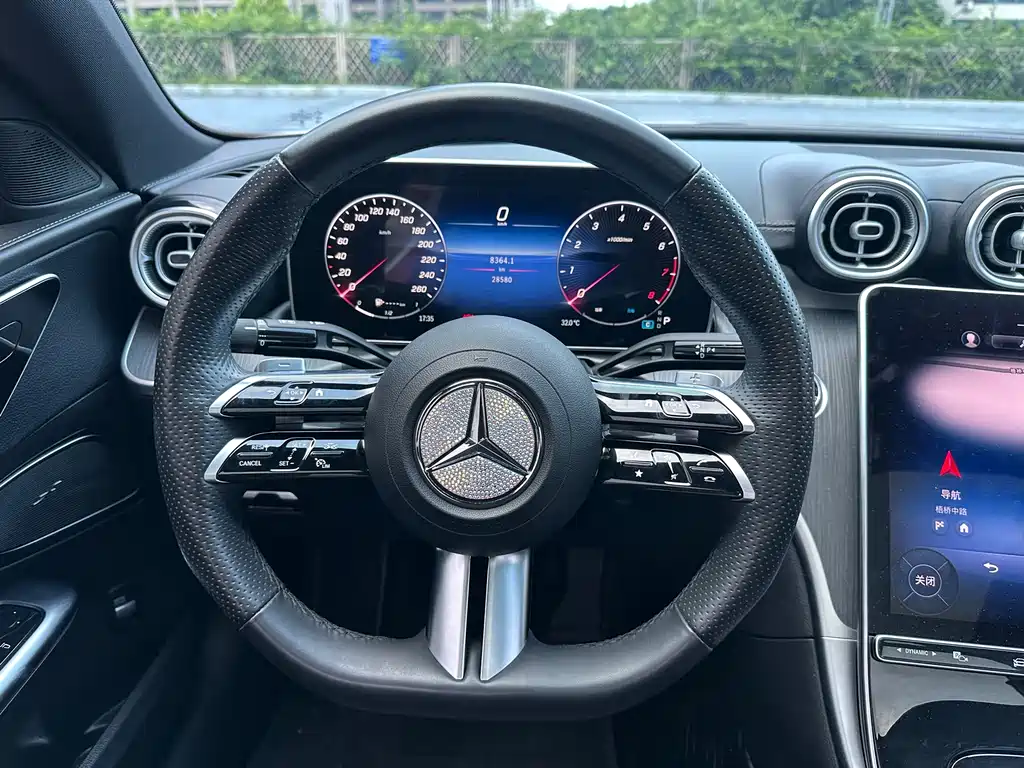 Mercedes-Benz C-Class — миниатюра 8