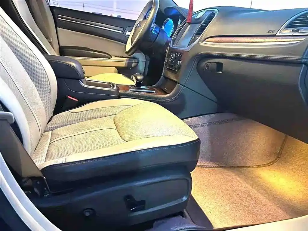 Chrysler 300C 2014 3.0L