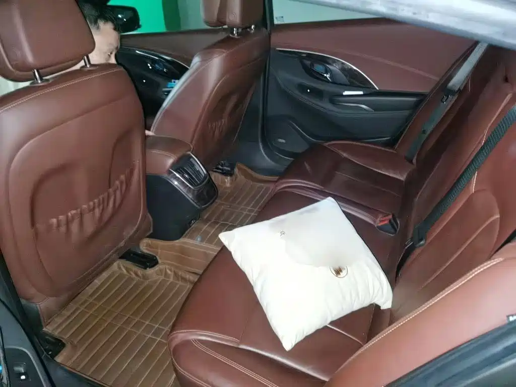 Buick LaCrosse — миниатюра 15