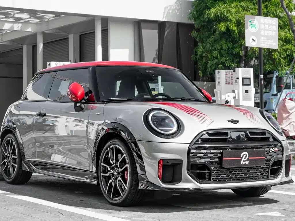 Mini Mini JCW 2025
