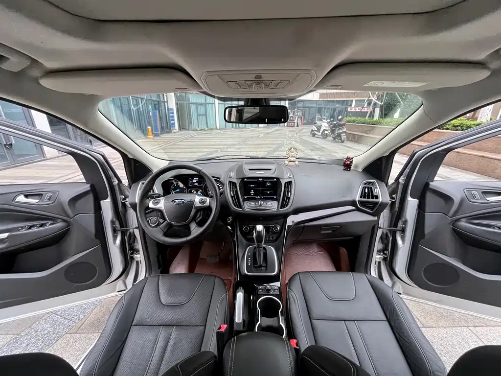 Ford Kuga — миниатюра 9