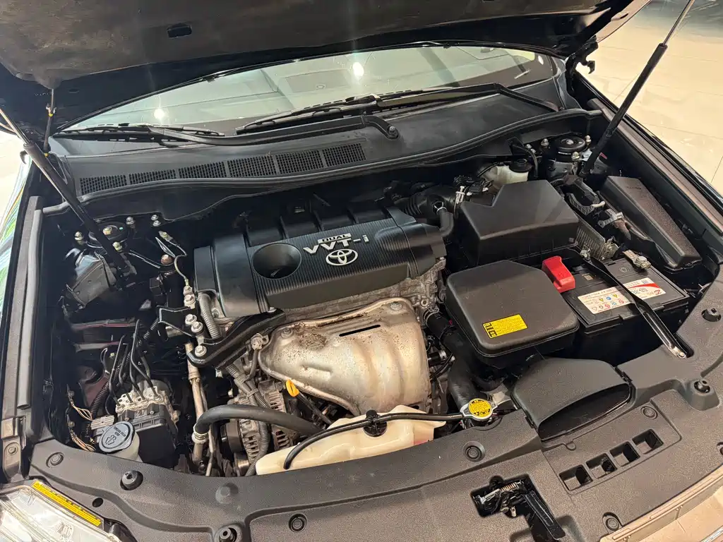Toyota Camry — миниатюра 23