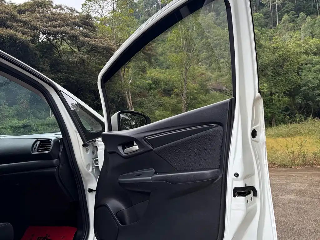 Honda Fit — миниатюра 13