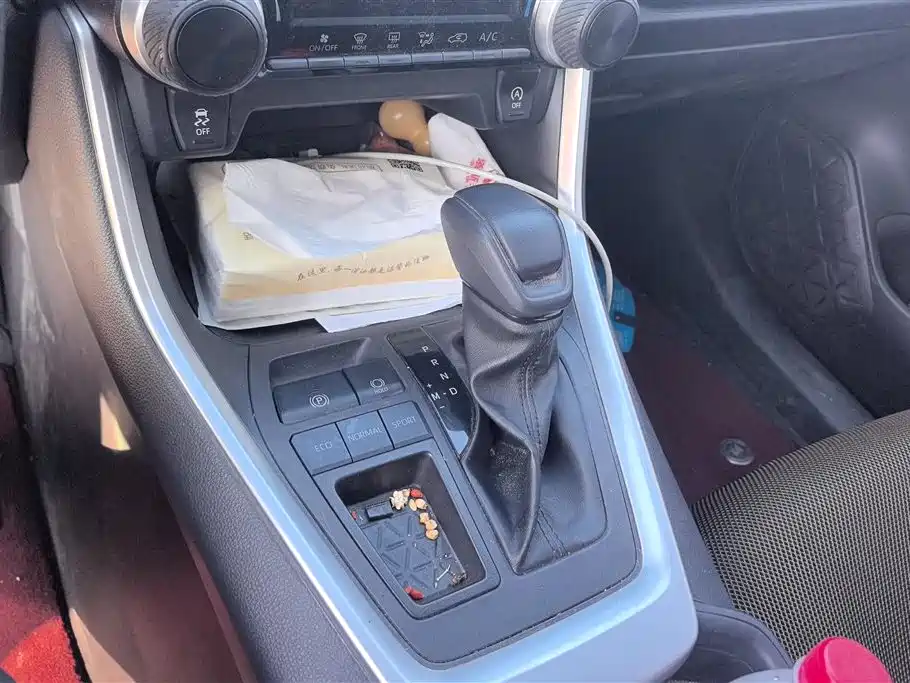 TOYOTA RAV4 RONGFANG