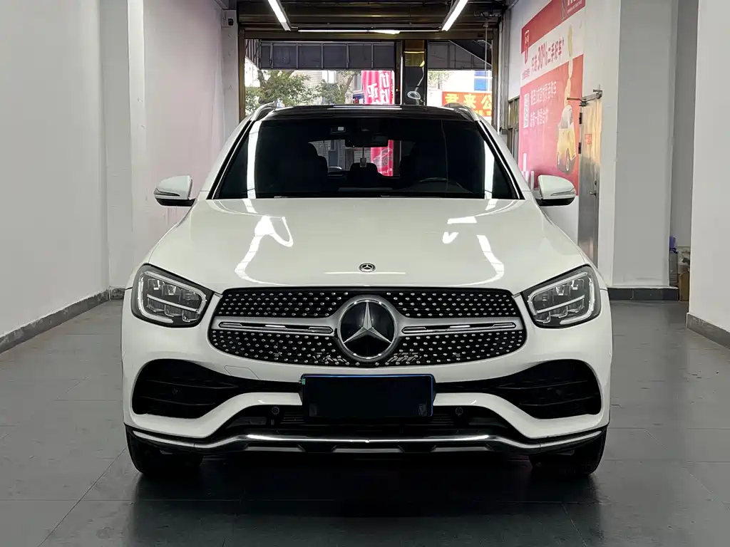 MERCEDES-BENZ GLC
