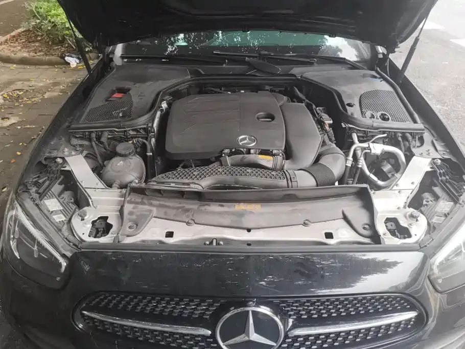 Mercedes-Benz E-Class — миниатюра 10