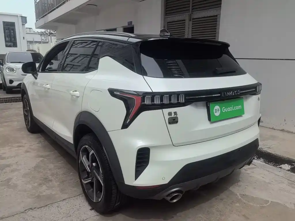 Lynk & Co 06 — миниатюра 5