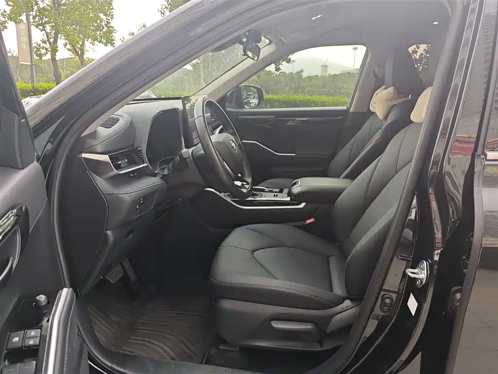 Toyota Highlander 2026 2.5L Elite 7 мест