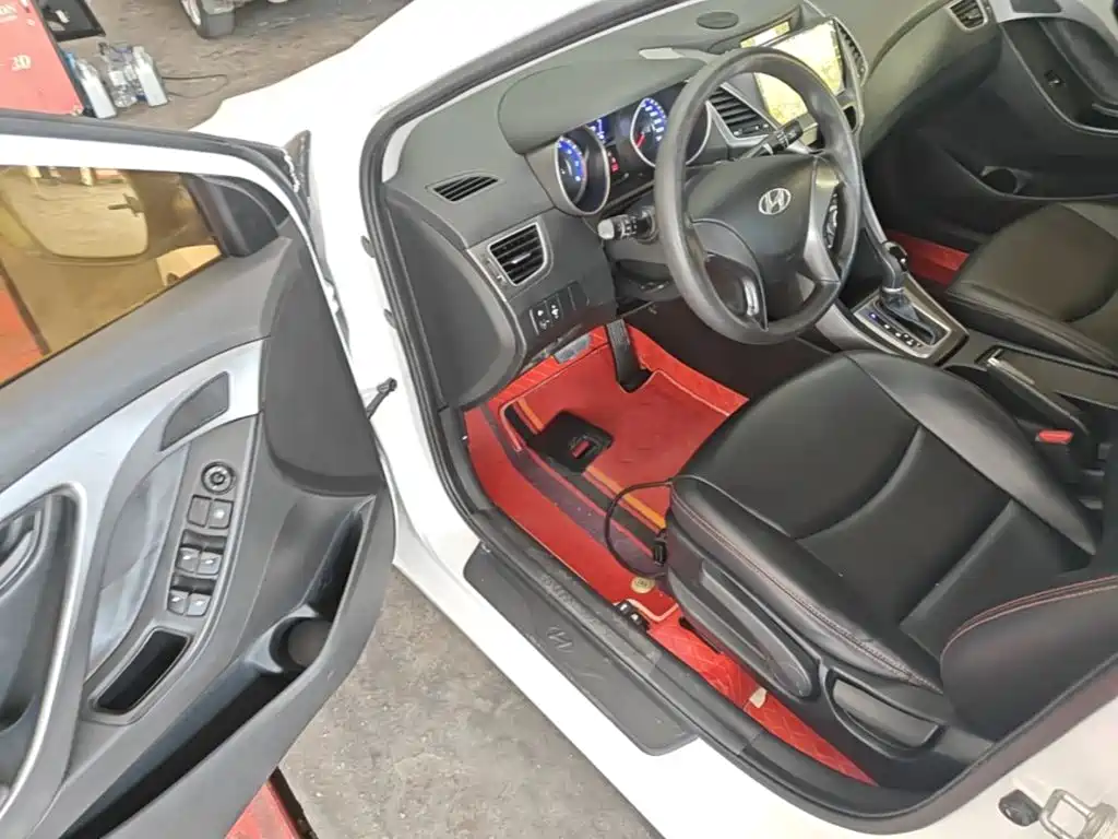 Hyundai Elantra Langdong — миниатюра 16