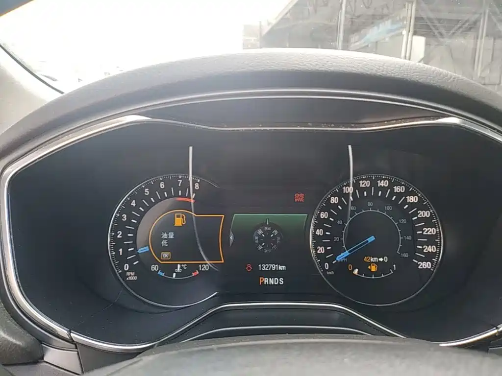 Ford Mondeo — миниатюра 12