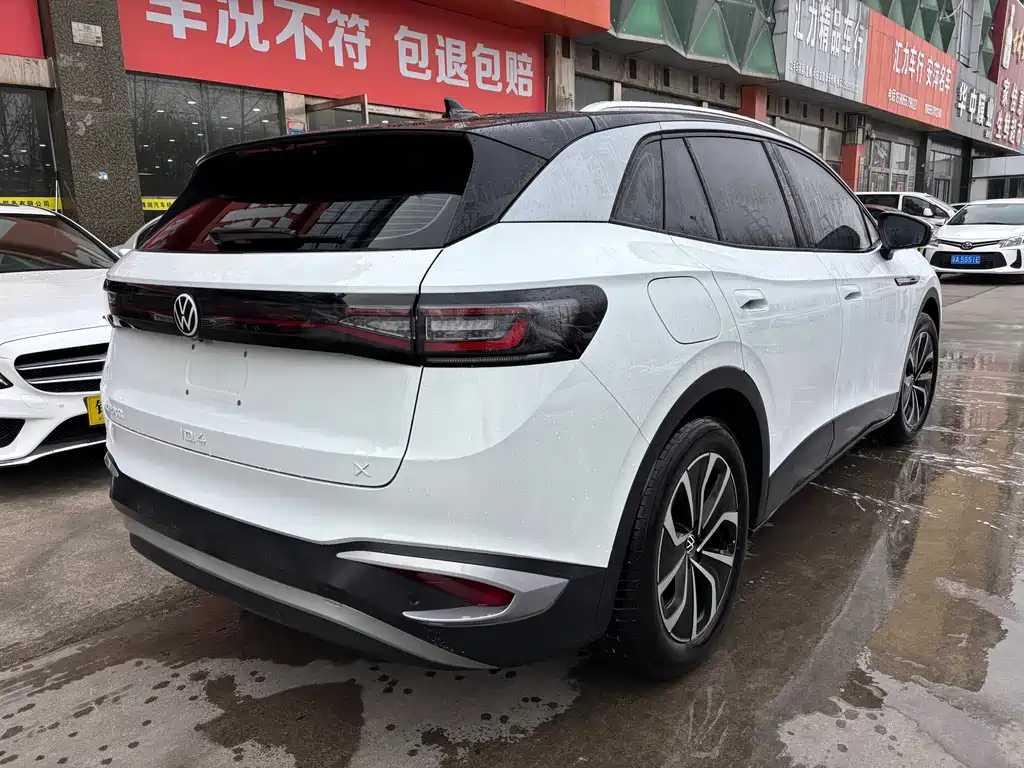 VOLKSWAGEN ID.4 X