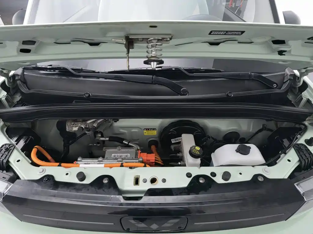 Wuling MINIEV — миниатюра 6