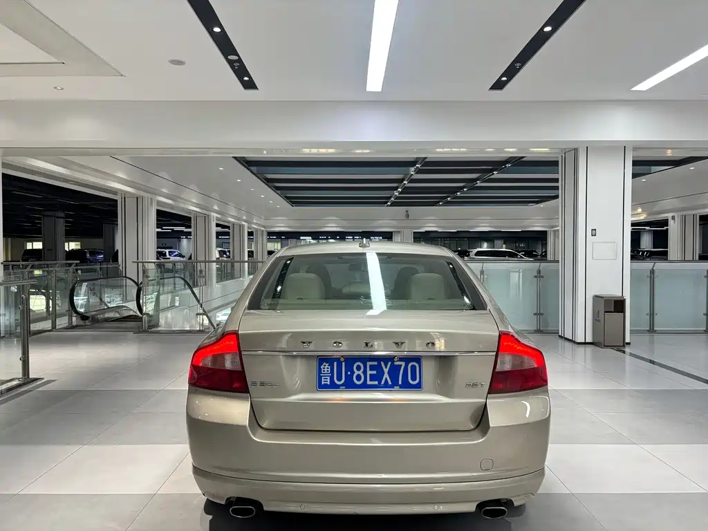 Volvo S80L — миниатюра 4