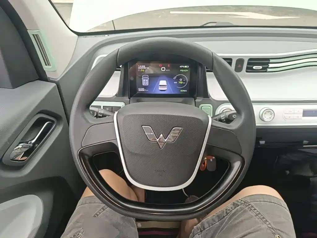 Wuling MINIEV — миниатюра 11