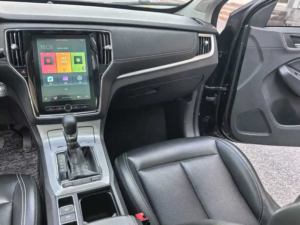 Roewe RX5 — миниатюра 12