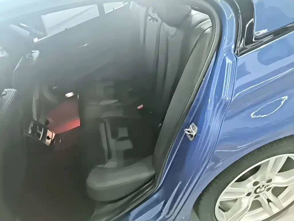 BMW 3 Series — миниатюра 17