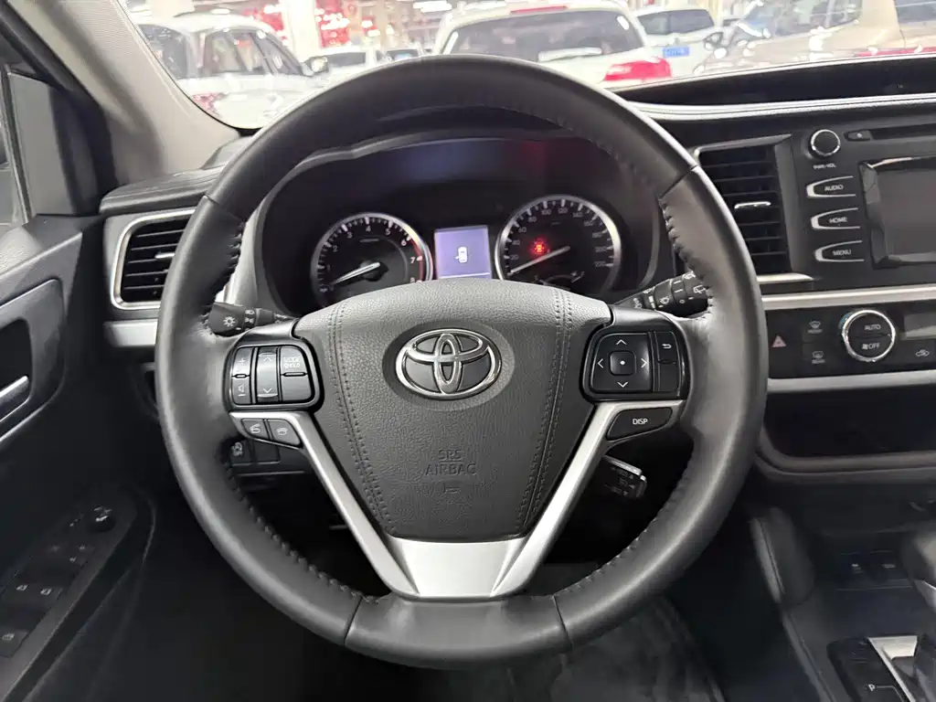 Toyota Highlander — миниатюра 14