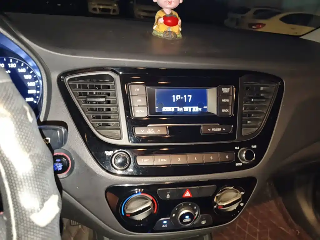 Hyundai Verna — миниатюра 13