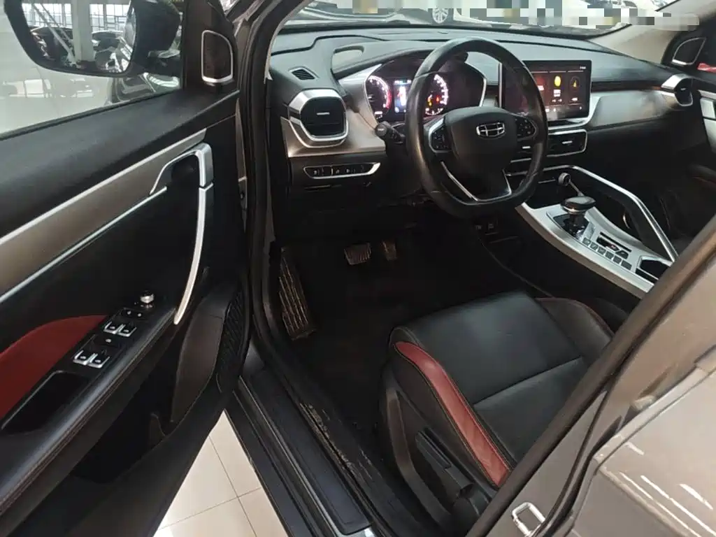 Geely Binyue - фото 16