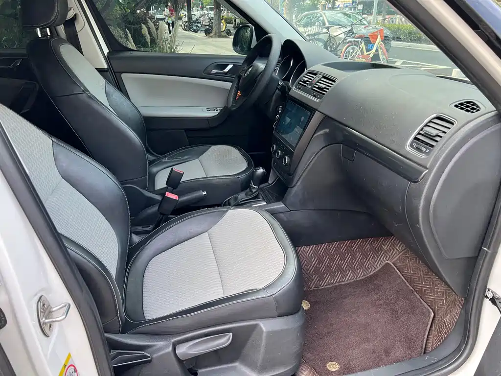 Skoda Yeti — миниатюра 11